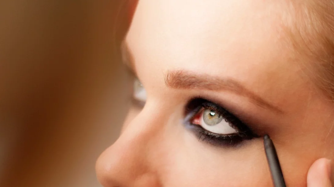 Να η ευκαιρία σου! 10 εντυπωσιακά eye looks που πρέπει να δοκιμάσεις τώρα που φοράς προστατευτική μάσκα