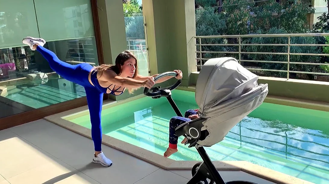Ασκήσεις με εξοπλισμό στο σπίτι: Workout για όλο το σώμα με το καρότσι του μωρού