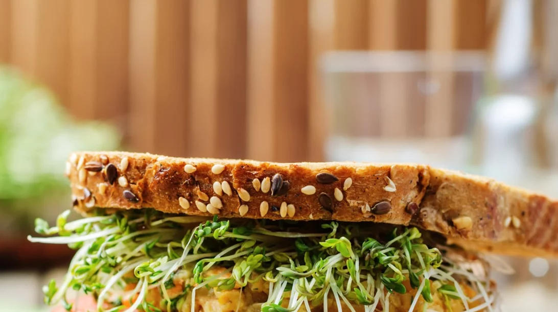 Τρώμε Καθαρά: Τι είναι η τάση των Clean Label προϊόντων και πώς θα την βρεις στο ψωμί σου