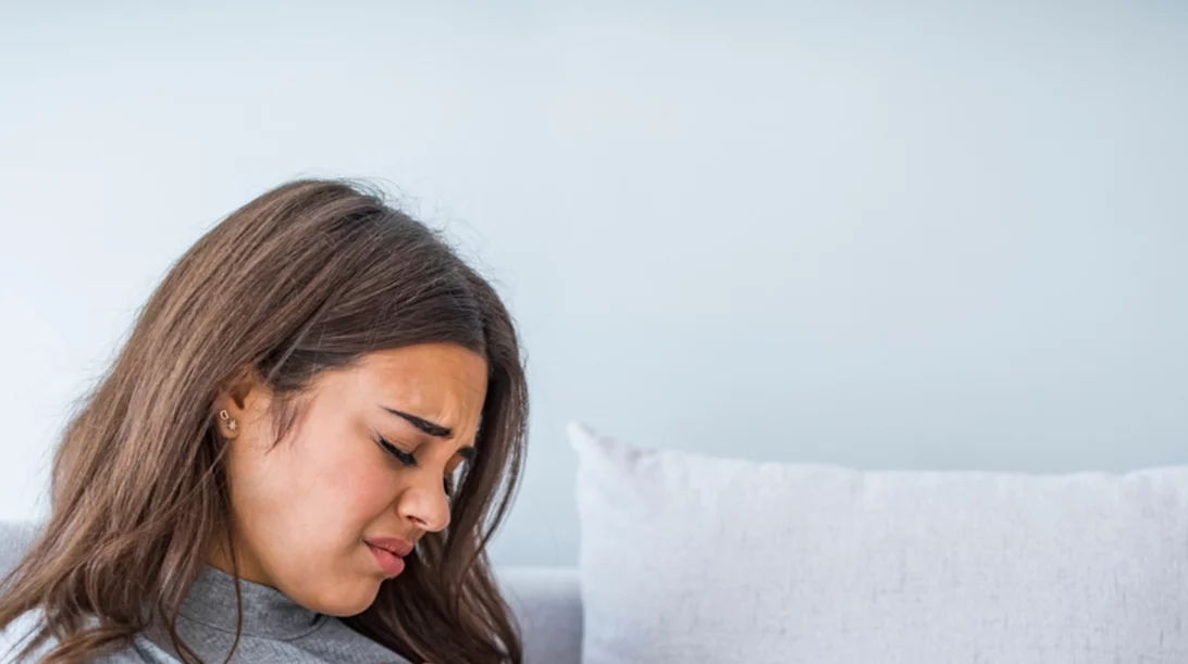 Πόνος στο στήθος και ζάλη: Αιτίες και πότε είναι απαραίτητο να ζητήσετε βοήθεια