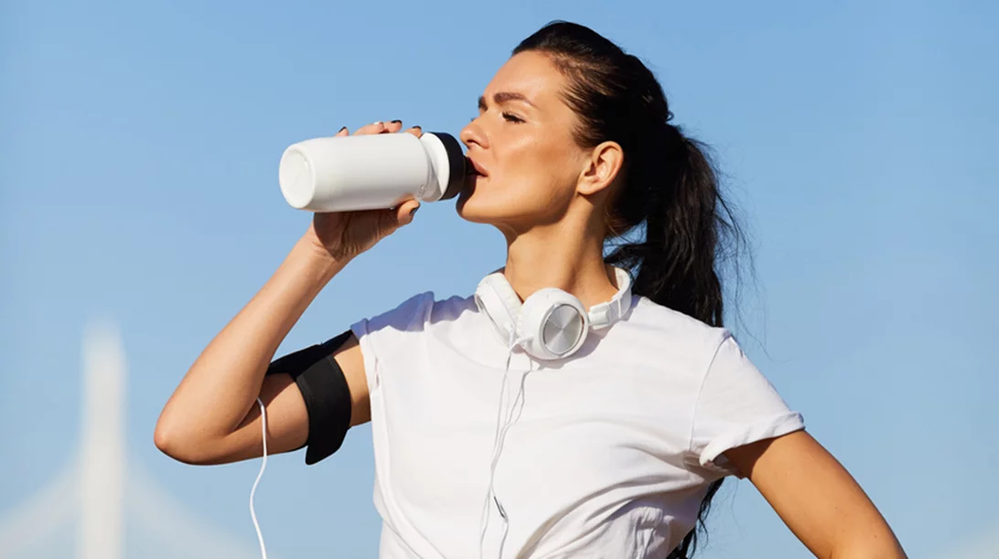 Τι να πιω μετά την άσκηση; Η φόρμουλα για ένα σωστό ρόφημα ανάκαμψης