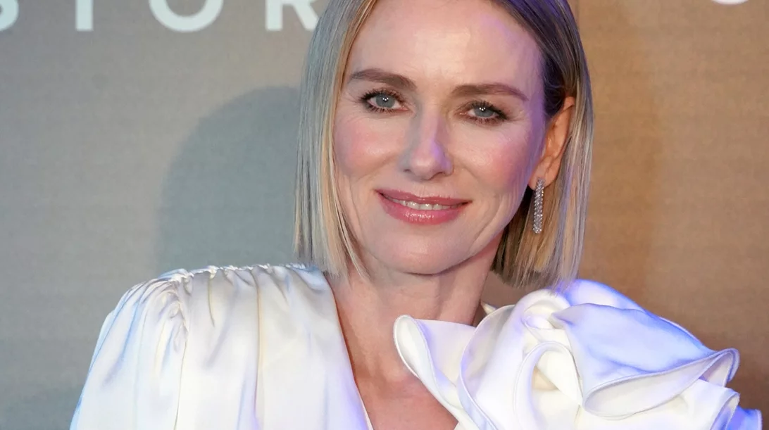 Σεξ στην εμμηνόπαυση: Η Naomi Watts μιλά ανοιχτά και εμείς την ακούμε με πολύ ενδιαφέρον