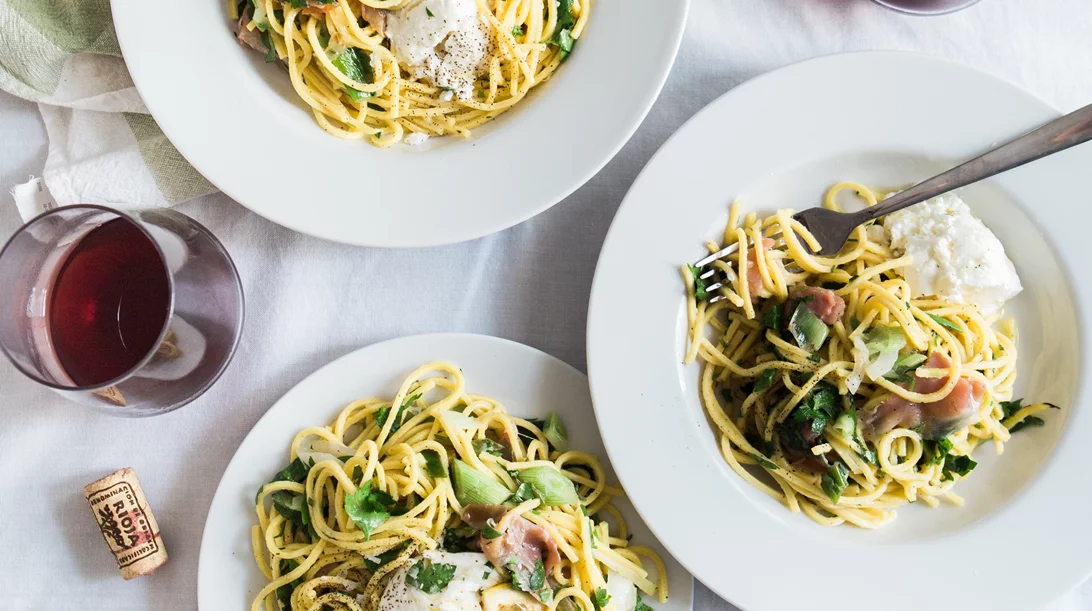 Νούντλς, κινόα, ρύζι, ζυμαρικά: Ποια είναι πιο υγιεινή επιλογή;