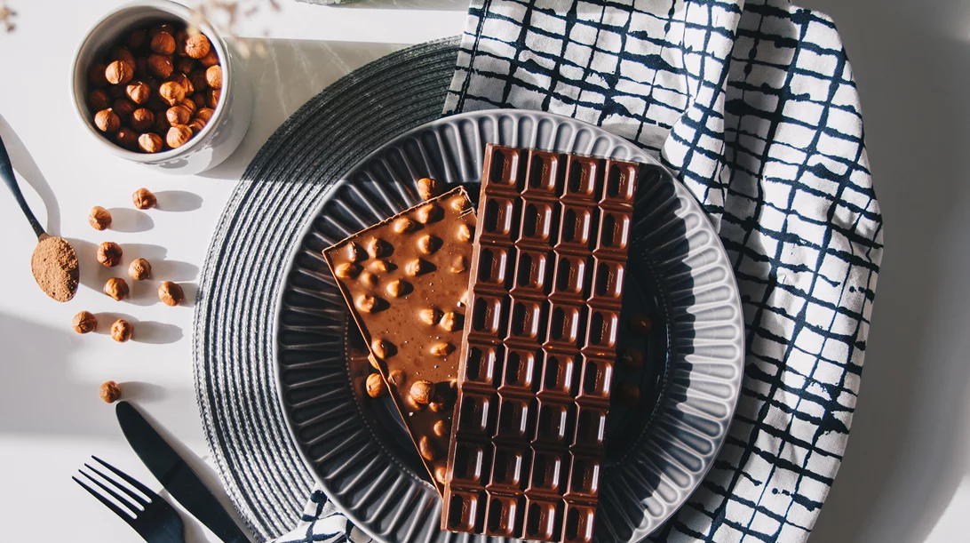 Πώς να καταναλώνεις τη σοκολάτα με τον πιο υγιεινό τρόπο;