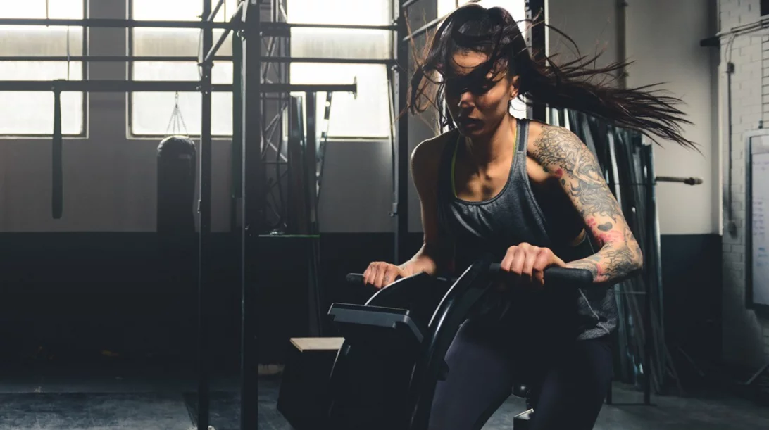 Αερόβια γυμναστική: Μπορεί να βοηθήσει να αποδεχτούμε και να αγαπήσουμε περισσότερο το σώμα μας;