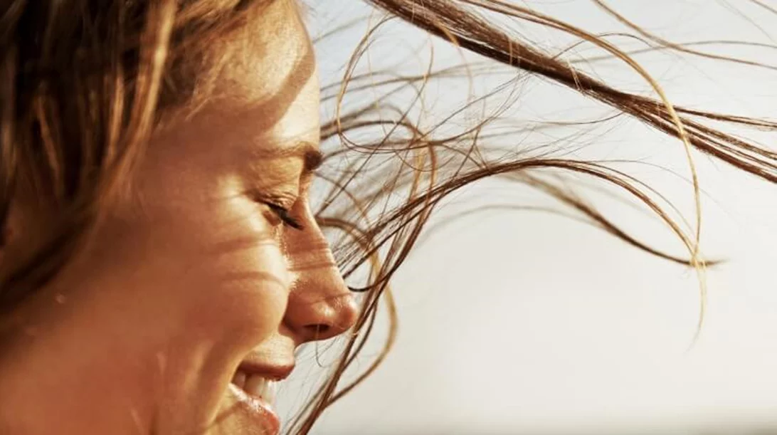 7 συμβουλές για ευτυχισμένη ζωή που μάθαμε από το βιβλίο "Η απόφαση της ευτυχίας"