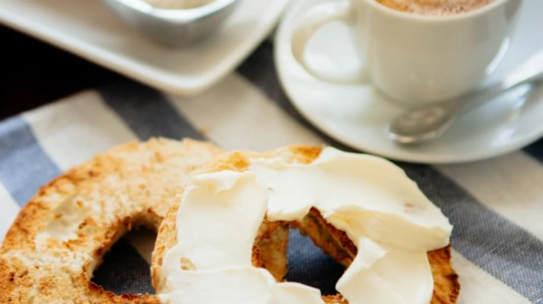 Νόστιμα πρωινά με λίγες θερμίδες: 6 γευστικές ιδέες με 300 θερμίδες μόνο