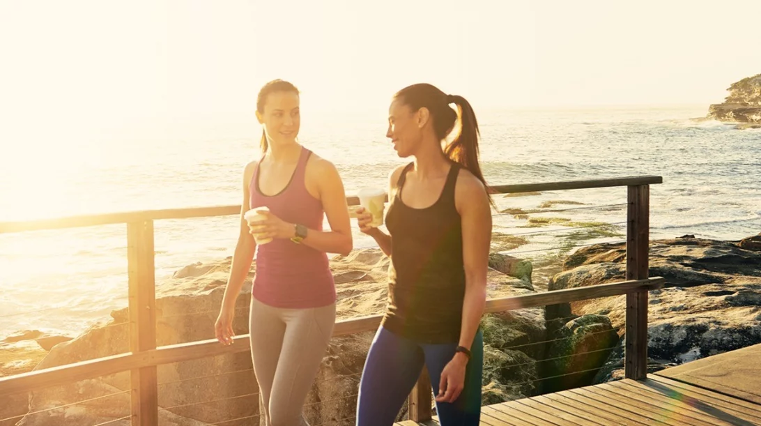 Αυτή είναι η σωστή στάση για δυναμικό βάδισμα (και το περπάτημα χρειάζεται τεχνική!)