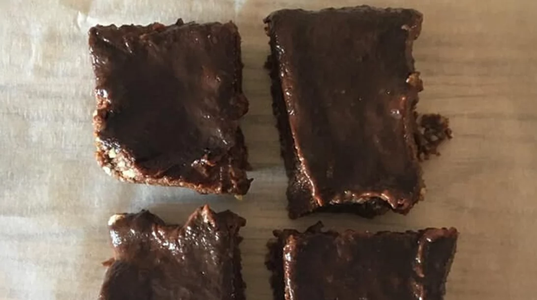 Γλυκό με χουρμάδες και κακάο για αντιμετώπιση του ΠΜΣ λέει η διατροφολόγος