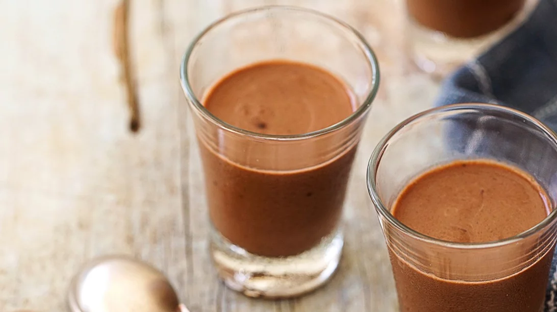 Συνταγή για μους σοκολάτα σε σφηνάκι μόνο με 127 θερμίδες