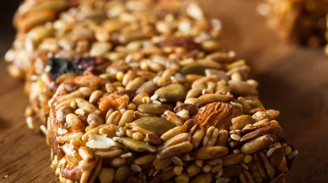 Τι να τρώω όταν χρειάζομαι ενέργεια άμεσα; 10 διατροφολόγοι απαντούν