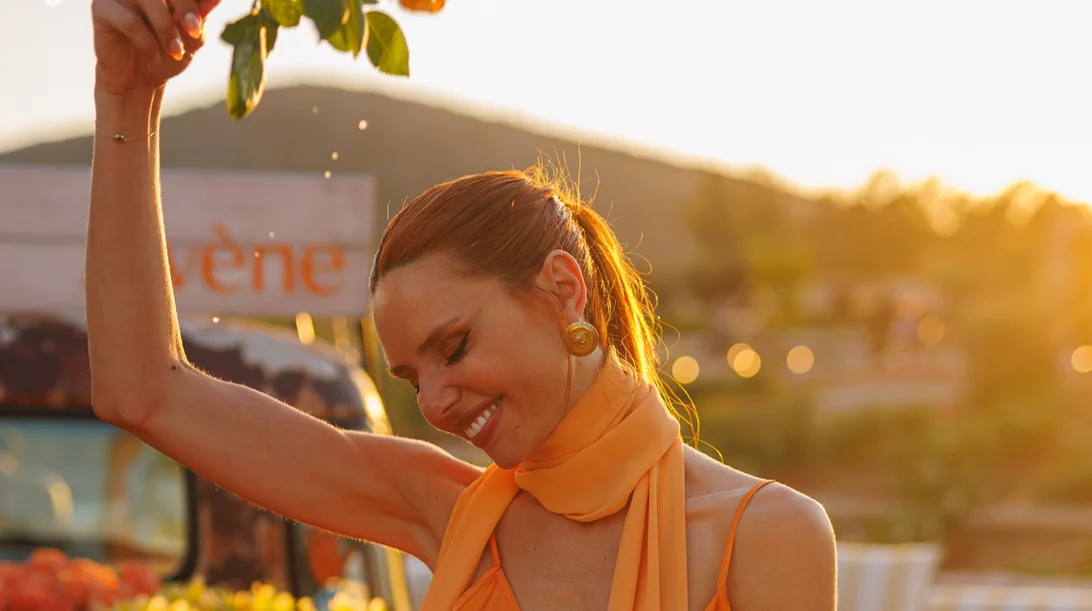 Τα ανάλαφρα και αποτελεσματικά αντηλιακά που απορροφώνται σε δευτερόλεπτα από το δέρμα