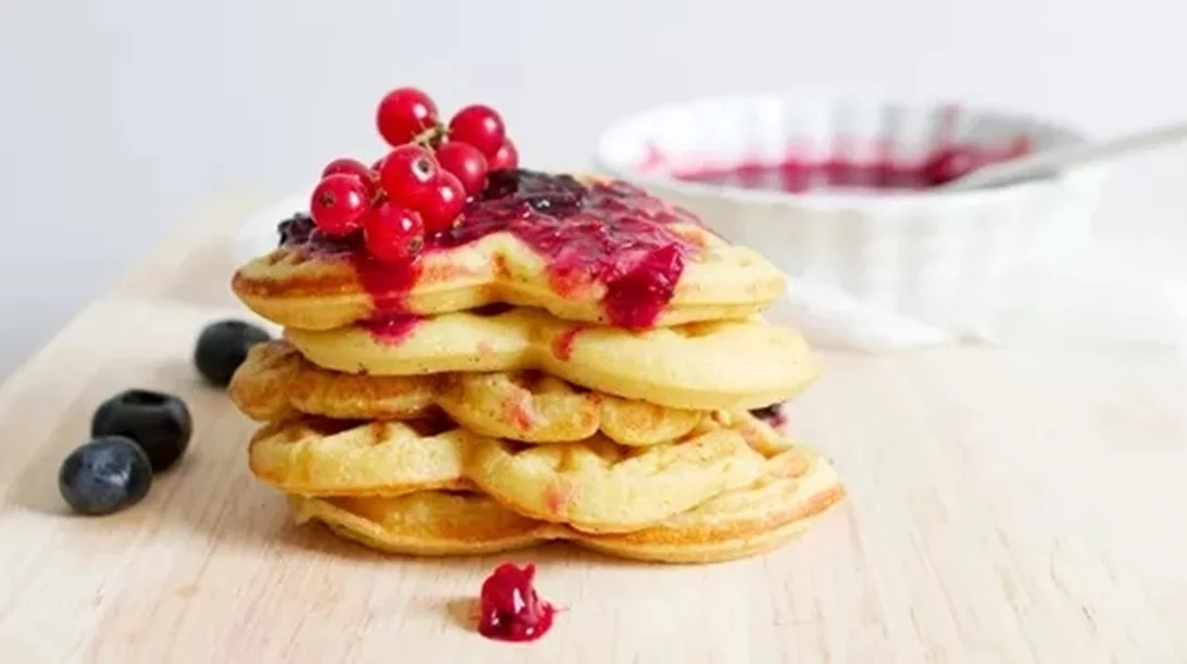 Η τέλεια συνταγή για vegan σπιτικό brunch - Τα νηστίσιμα pancakes που δεν ήξερες ότι χρειάζεσαι