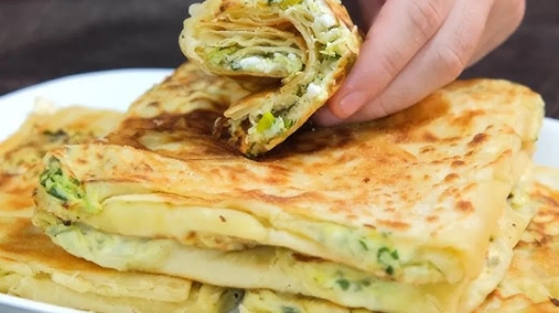 Κολοκυθόπιτες στο τηγάνι: Φανταστικά νόστιμες και πανεύκολες τηγανίτες με κολοκυθάκι