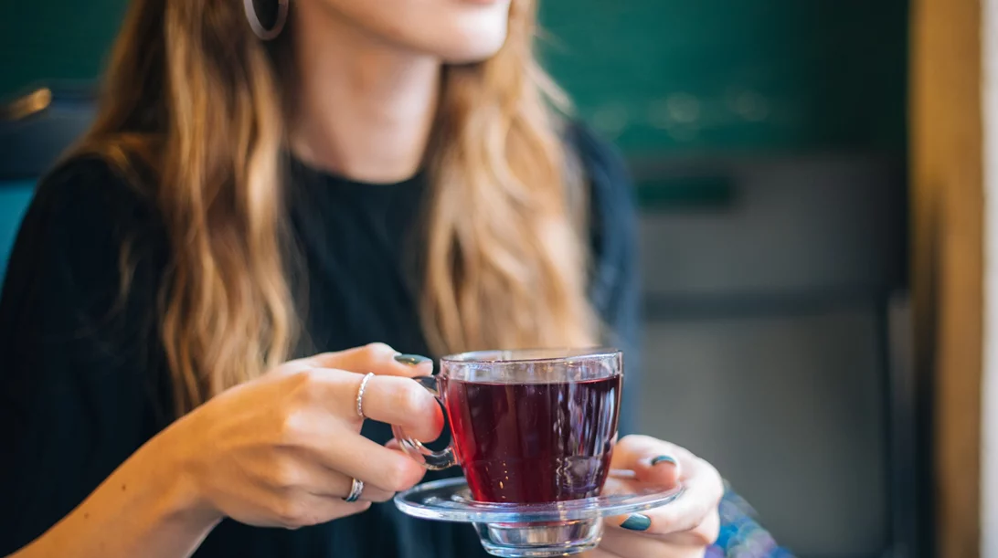 2 κούπες κάθε μέρα: Το ρόφημα που θα σου χαρίσει μακροζωία - 16% χαμηλότερος κίνδυνος θνησιμότητας
