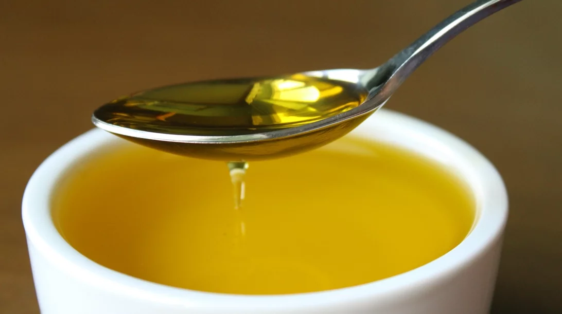 Πώς θα αξιοποιήσεις το ελαιόλαδο σε μάσκες προσώπου και λάδι σώματος