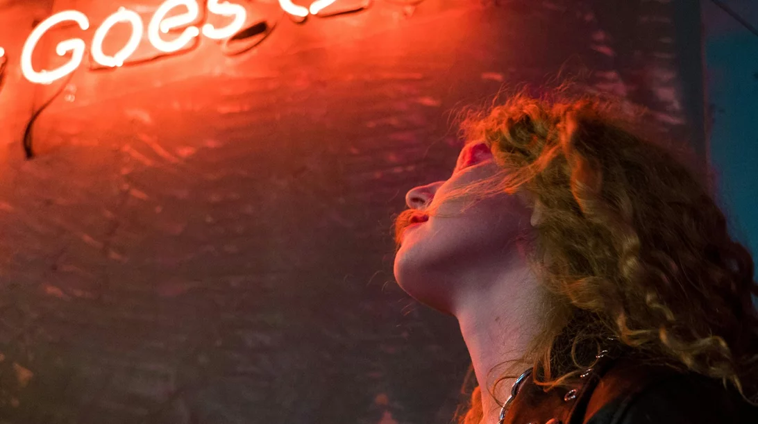 Τύφλωση, παράλυση και εξανθήματα: Οι ακραίες παρενέργειες του σαββατιάτικου ξενυχτιού