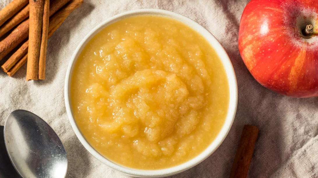 Σπιτική πουτίγκα μήλου με σιμιγδάλι - Απλή και γευστική συνταγή