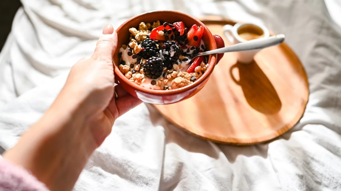 Πρωινό γεύμα για άμεση ενέργεια: Οι καλύτερες τροφές που συστήνει η διατροφολόγος