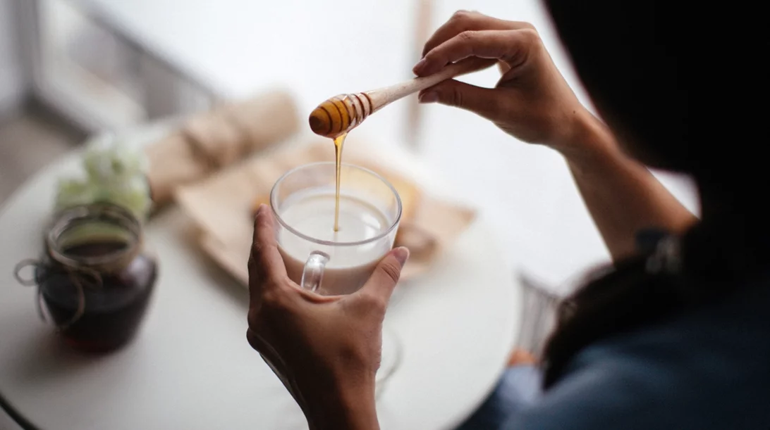 Πειράζει αν ζαχαρώσει το μέλι και ποια είναι τα βασικά του συστατικά;