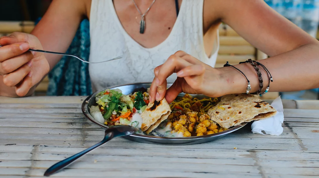 Ποιοι συνδυασμοί τροφών ενισχύουν το αδυνάτισμα;