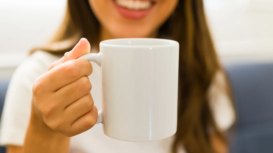 Το ρόφημα που κρατά τον εγκέφαλο πιο νέο: 3 φλιτζάνια την ημέρα αρκούν, λένε οι ειδικοί