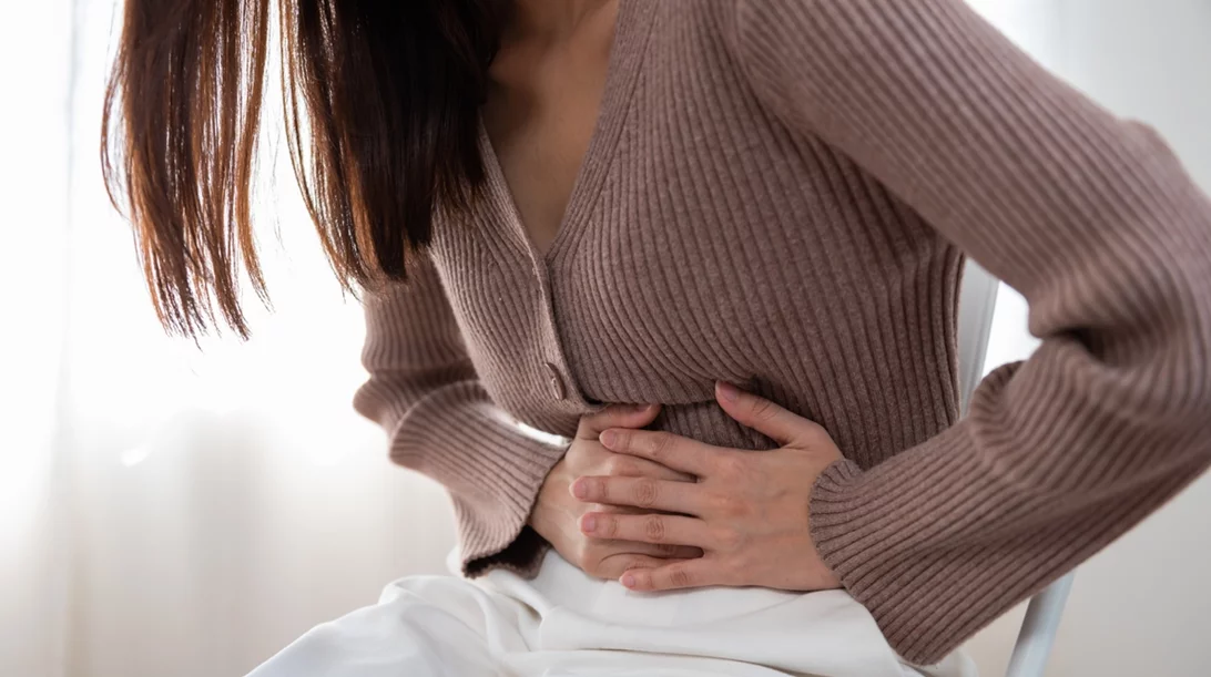 Τροφές που επηρεάζουν το έντερο: 2 κατηγορίες που πρέπει να βγάλεις από τη διατροφή σου