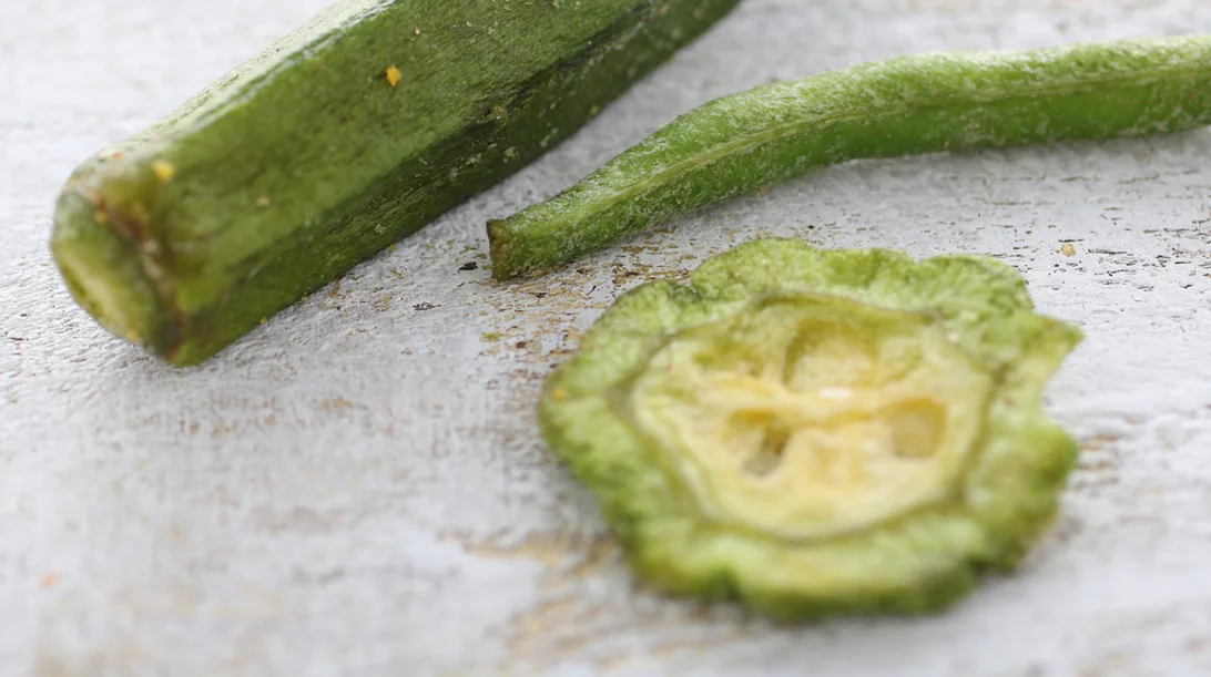 Μπάμιες σαν ποπ κορν! Τραγανό και πρωτότυπο σνακ που θα σε γεμίσει θρεπτικά συστατικά