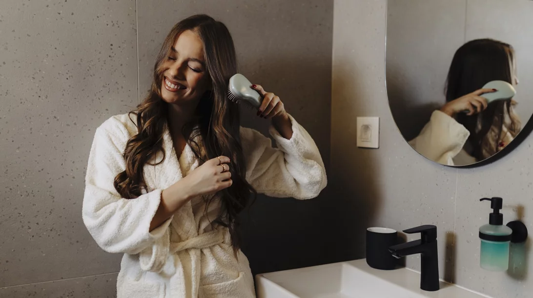 Γιατί κάποια μαλλιά και νύχια μεγαλώνουν πιο γρήγορα από τα δικά μας; - και πώς να το αλλάξεις!