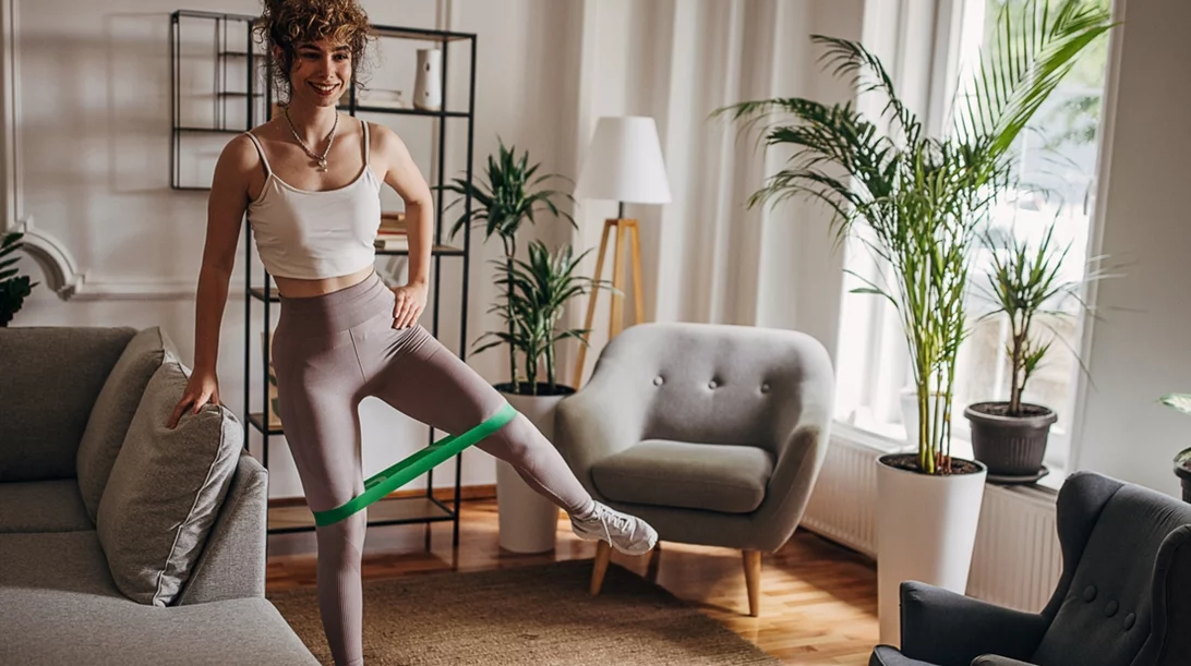 7 ασκήσεις για καλλίγραμμα πόδια χωρίς γυμναστήριο - Η ρουτίνα που θα αγαπήσεις!