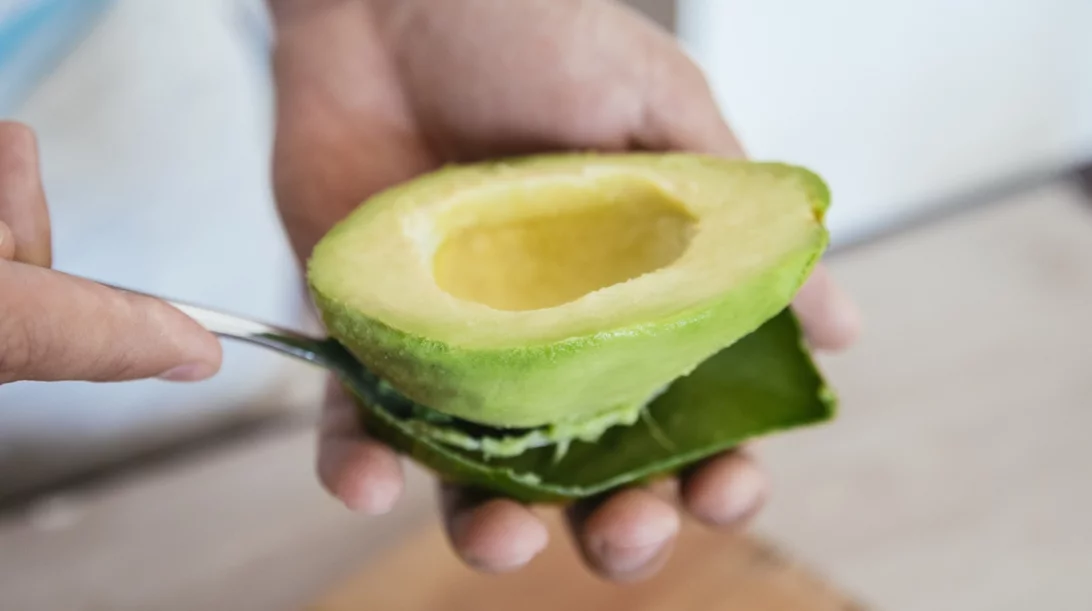 Λάμψη από μέσα: Η κατάλληλη διατροφή για λαμπερό δέρμα