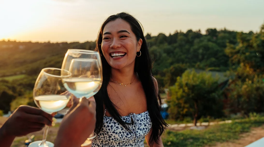 Αλκοόλ: Μπορεί η τακτική κατανάλωσή του να αυξήσει την αρτηριακή πίεση;