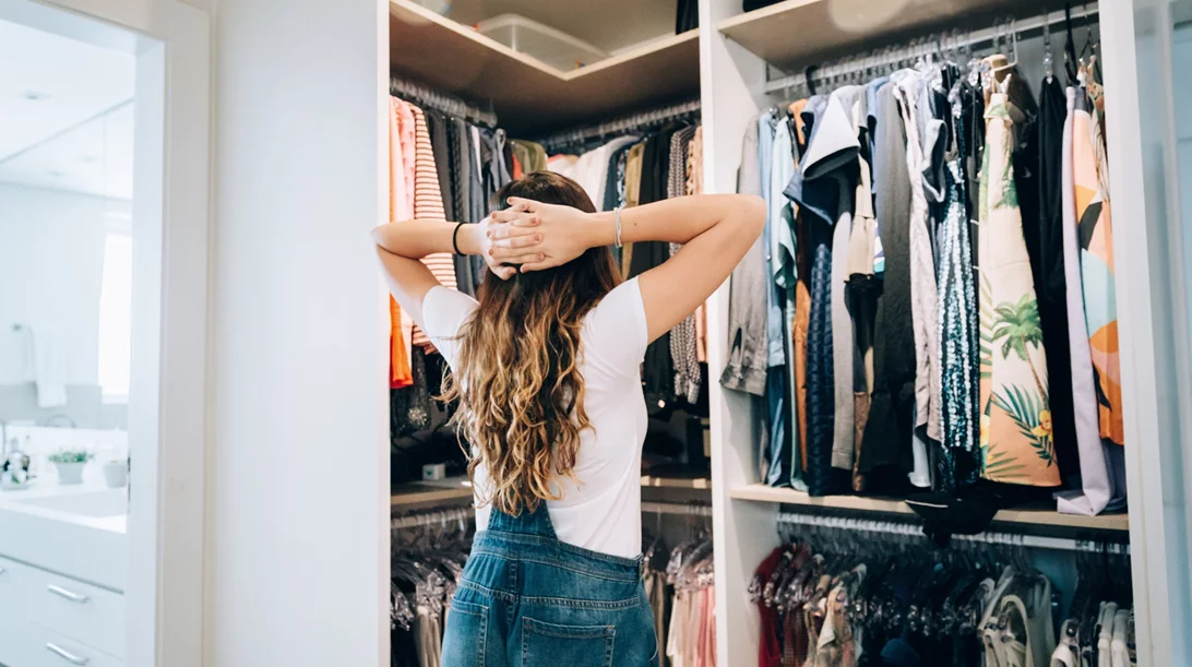 Γιατί ποτέ δεν έχεις τι να φορέσεις (παρά τη γεμάτη ντουλάπα σου);