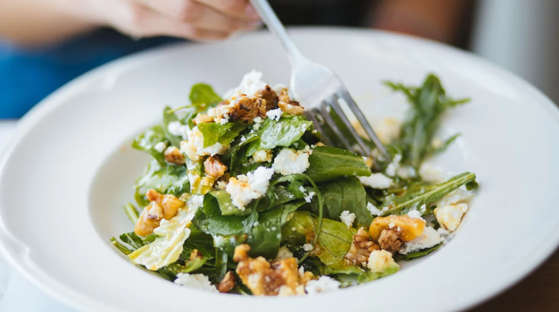 Οι 5 αγαπημένες μου σαλάτες για τις μέρες που ακολουθώ διατροφή και δεν προλαβαίνω να μαγειρέψω