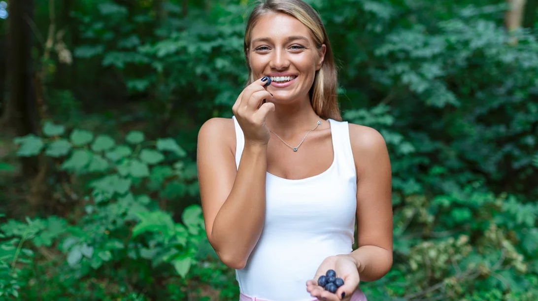 Πώς θα δείχνω νεότερη από την ηλικία μου; Διατροφικές στρατηγικές για να το πετύχεις