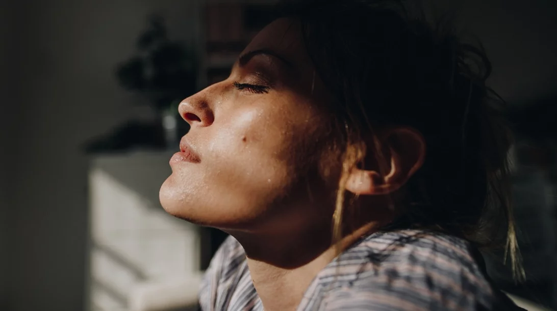 Στρες και μοναξιά: Μείωσε αυτά τα αισθήματα αλλάζοντας αυτή τη συνήθεια