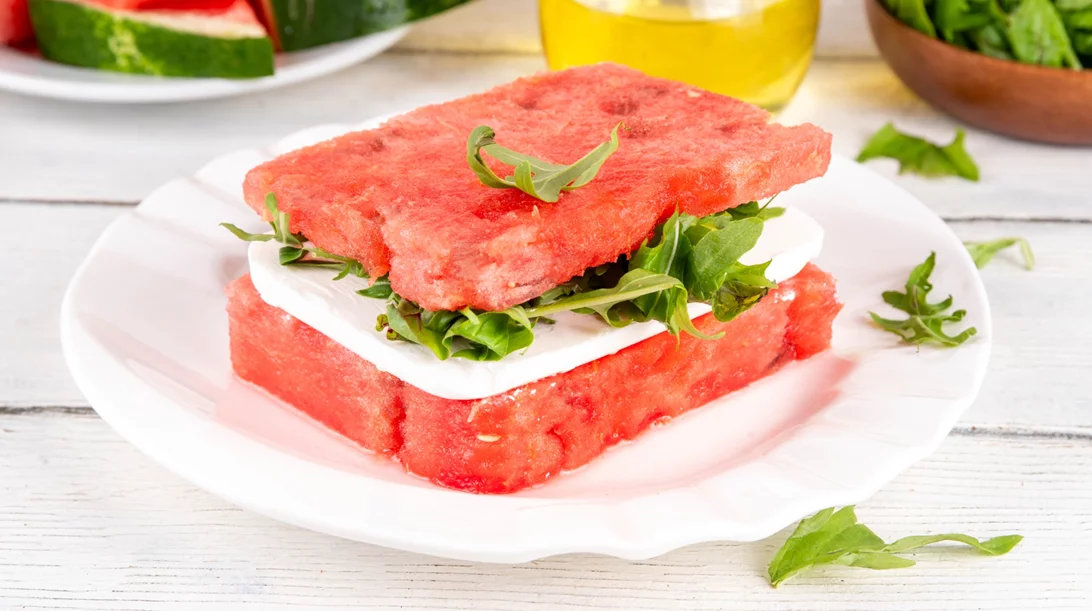 "Καρπουζοτόστ": Φτιάξε πανεύκολα το viral σάντουιτς με καρπούζι