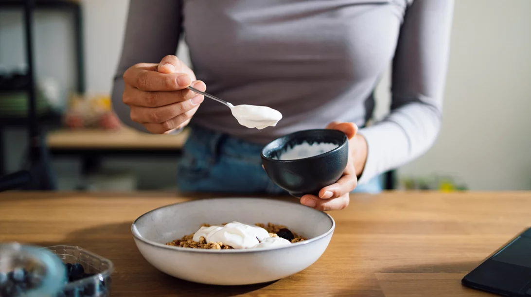 Διατροφή κατά της δυσκοιλιότητας και οι 10 τροφές που βοηθούν από τη διατροφολόγο