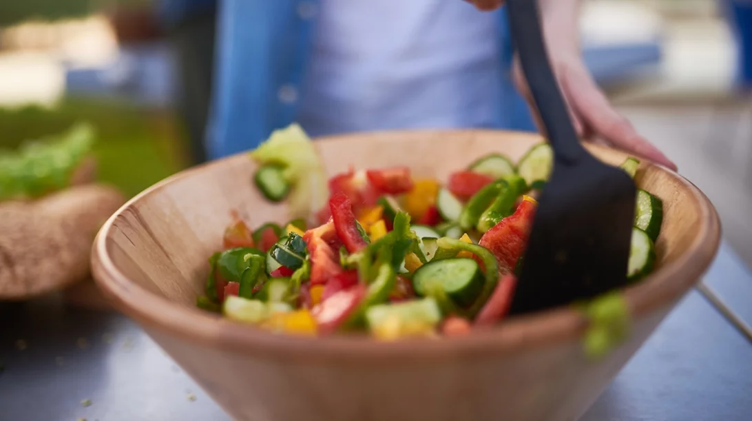 Τα λάθη που κάνουμε όταν προσπαθούμε να φάμε "ελαφριά" - και τι να κάνεις αντί γι’ αυτά