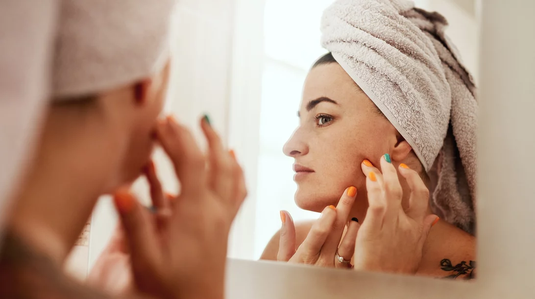 Υπάρχει τρόπος να απαλλαγείς από το σπυράκι που μόλις εμφανίστηκε στο πρόσωπό σου; (χωρίς να το σπάσεις!)