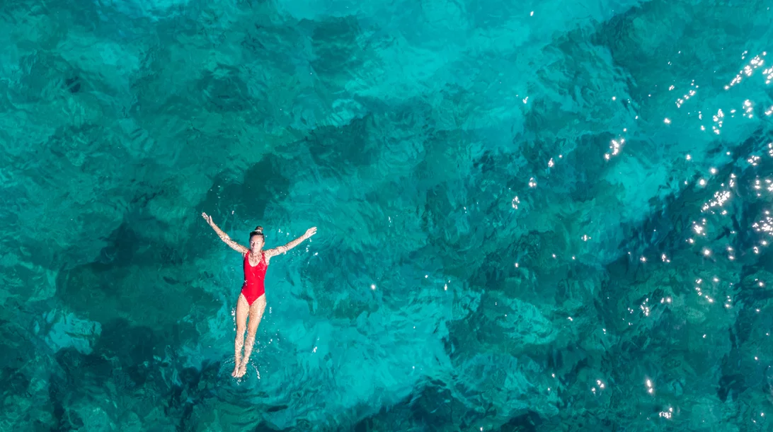 Κάνει να κολυμπήσω στη θάλασσα κατά την περίοδό μου;
