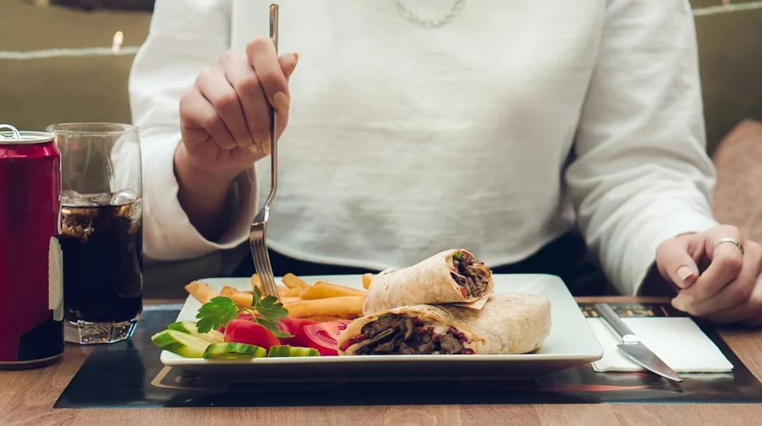 Συνδυασμοί τροφών: Γιατί η πρωτεΐνη και η ζάχαρη δεν πάνε μαζί;