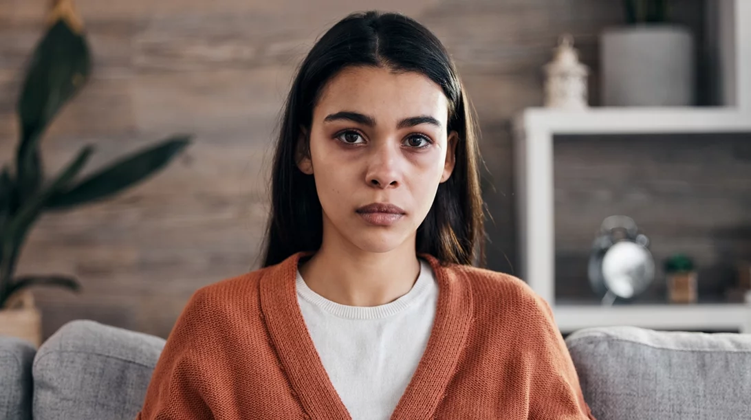 Τι σημαίνει "έχω κατάθλιψη" και ποια η διαφορά με τη θλίψη;