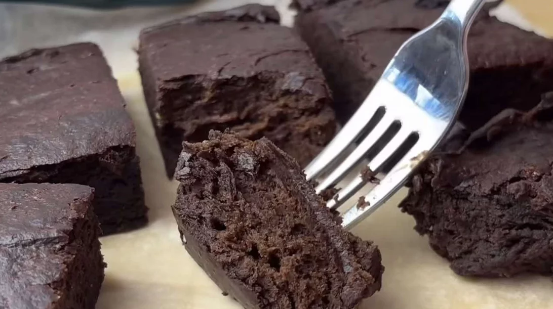 Υγιεινή συνταγή για brownies - Με 5 μόνο υλικά!