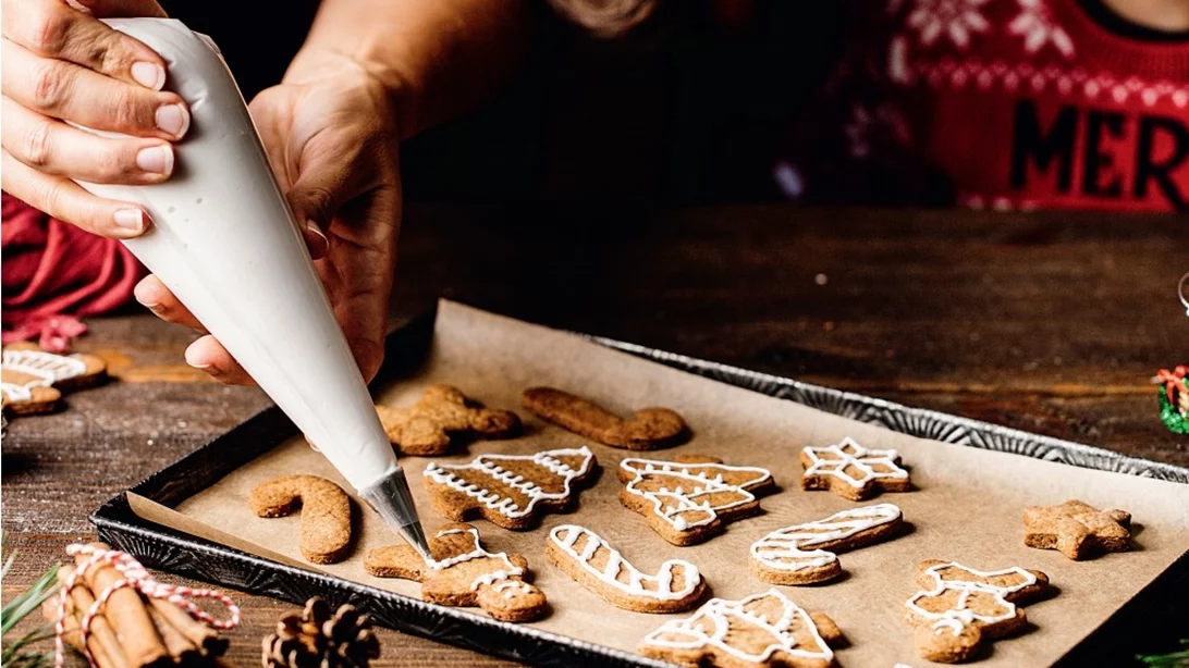 Πώς θα απολαύσουν τα παιδιά τα γλυκά με υγιεινό τρόπο στις γιορτές;