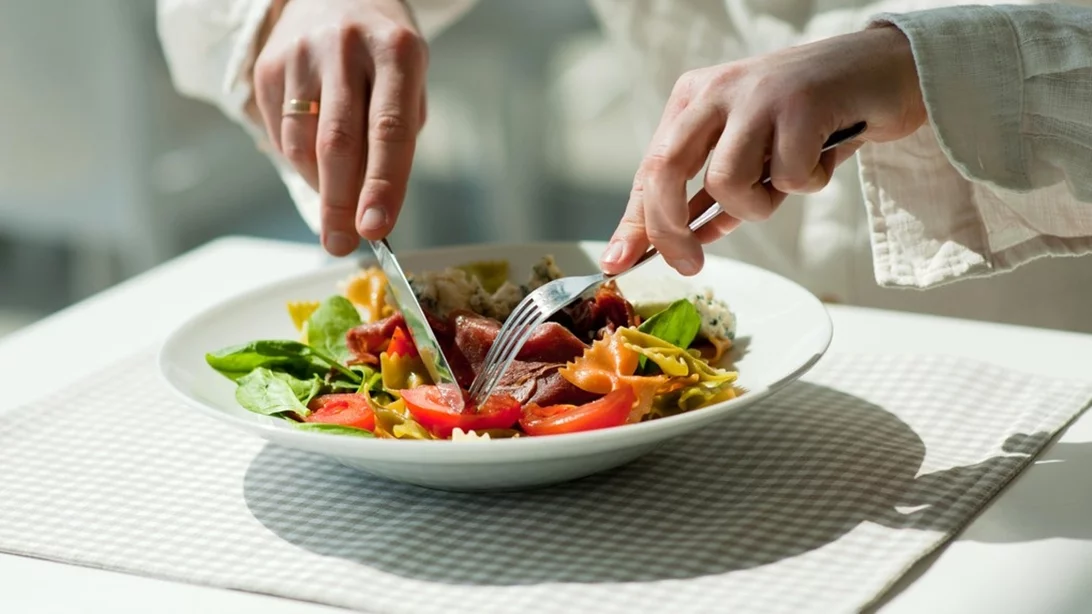 Οι υπερτροφές για γερά οστά, μαλλιά και νύχια (+ ενδεικτικό μενού)