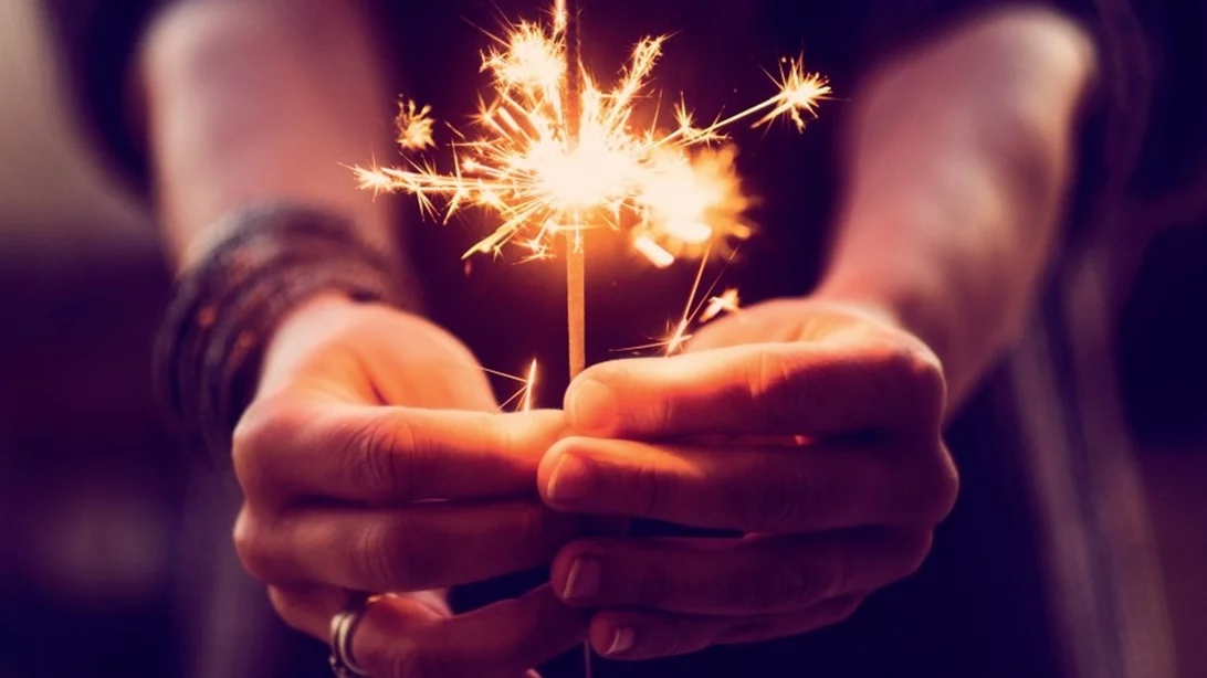 Your inner spark: 5 συμβουλές για να γιορτάσεις τη δική σου εσωτερική λάμψη