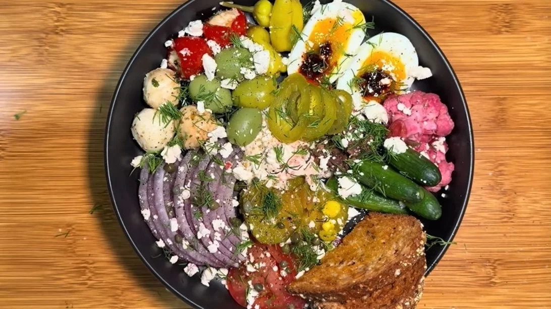 "Savory Girl": Το αλμυρό πιάτο που έγινε trend και πώς να το φτιάξεις σωστά