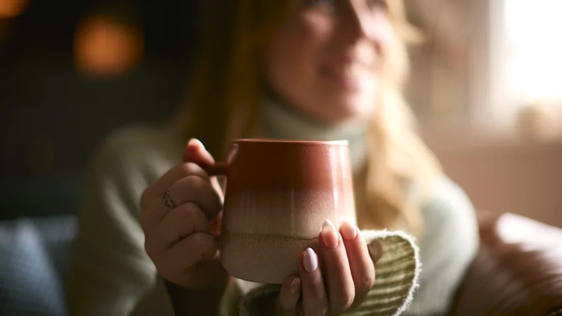 Το καλύτερο τσάι για να εξαφανίσεις το φούσκωμα, σύμφωνα με τη διατροφολόγο