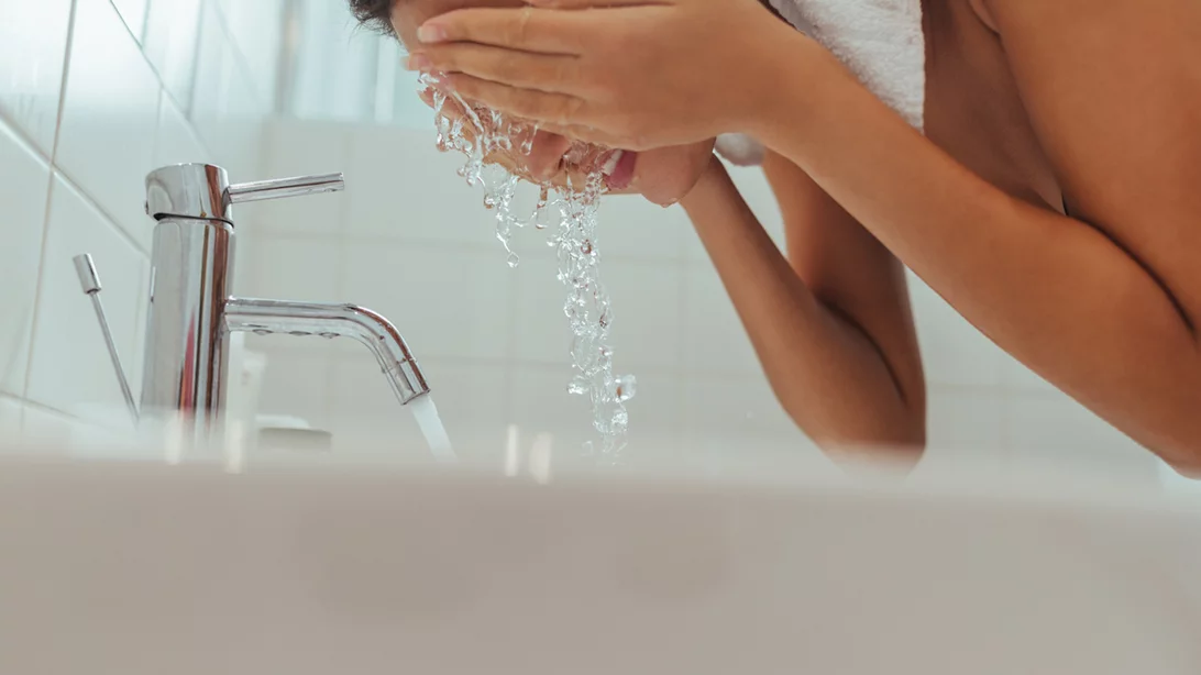 Πώς θα αντιμετωπίσεις τις ορμονικές αλλαγές στην επιδερμίδα σου;